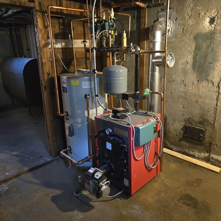 1 Stratford Road Holyoke, MA 01040 - Photo 24 of 26