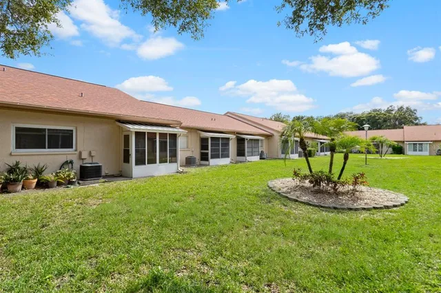 $1,700 | 2460 Northside Drive, Unit 1406, Clearwater, FL 33761