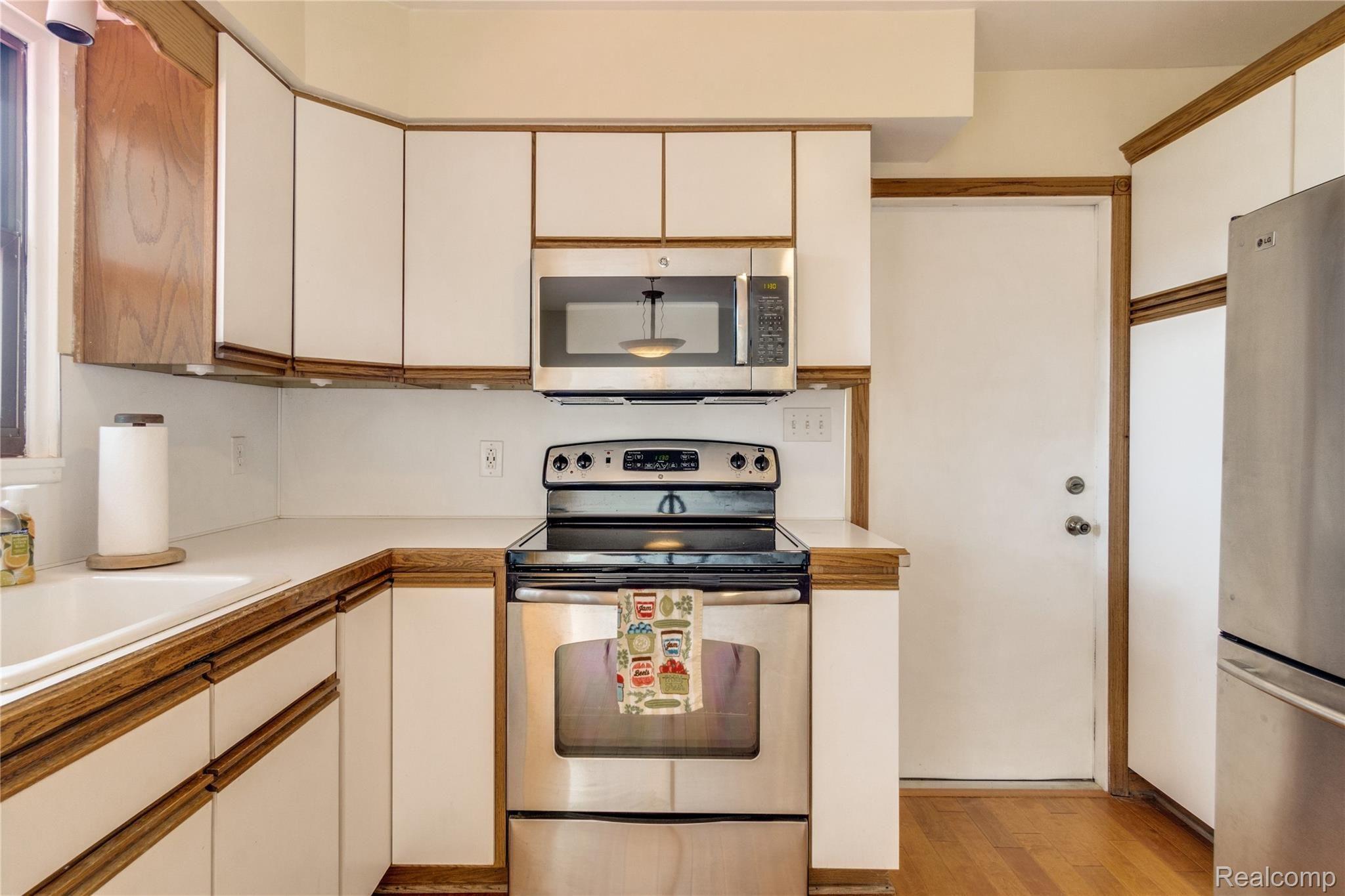 15495 Whitaker Road Linden, MI 48451 - Photo 9 of 40 Interiors (9 of 32).jpg