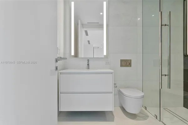 $15,000 | 300 Biscayne Blvd Way, Unit 803, Miami, FL 33131