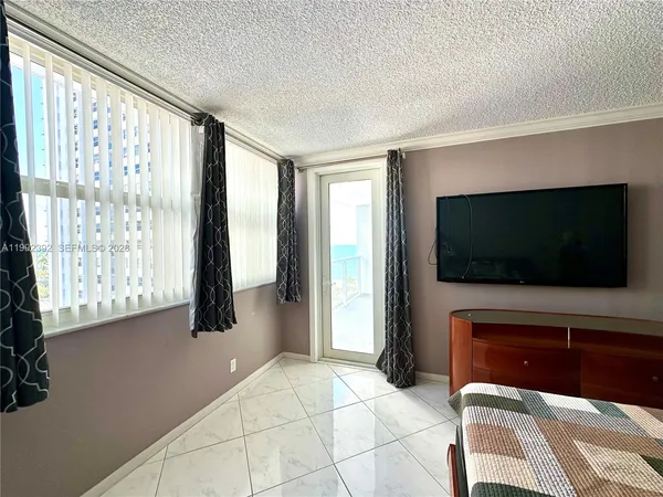 $2,900 | 1904 South Ocean Drive, Unit 701, Hallandale Beach, FL 33009