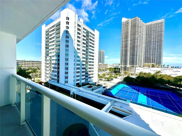 $2,900 | 1904 South Ocean Drive, Unit 701, Hallandale Beach, FL 33009
