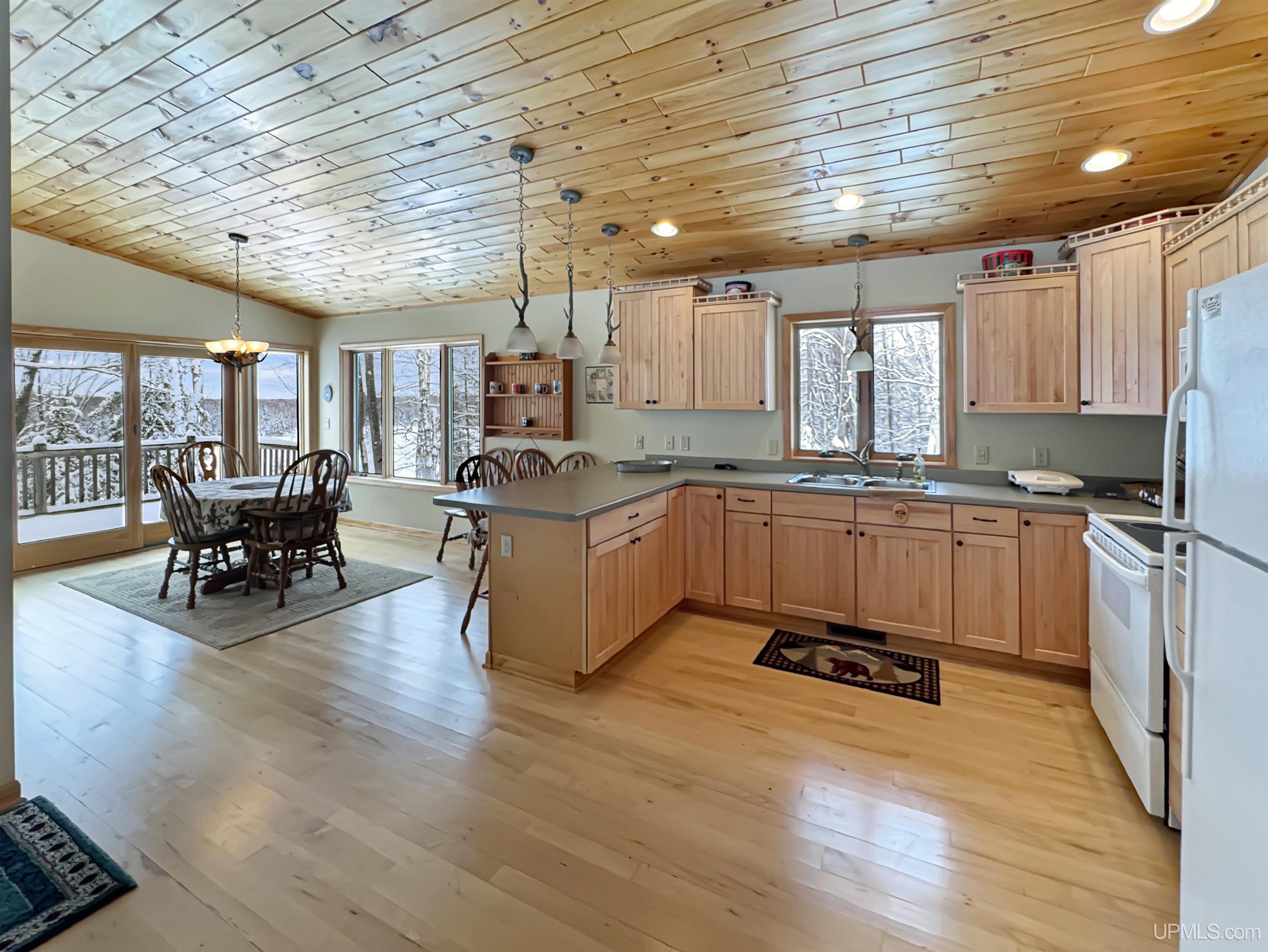 119 Maggie Lake Road Crystal Falls, MI 49920 - Photo 6 of 76