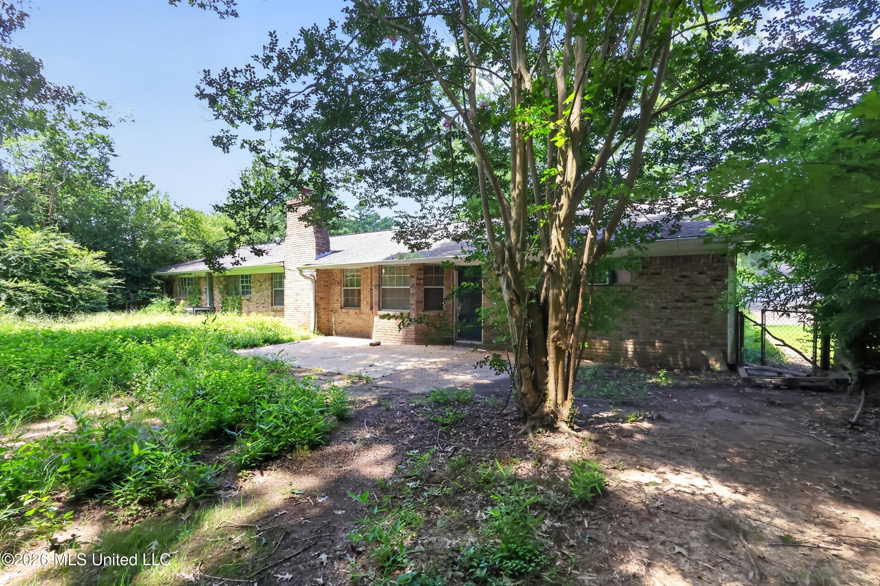 2386 Breckinridge Road Jackson, MS 39204 - Photo 5 of 28 05_2386_Breckinridge_Rd-Exterior-7473