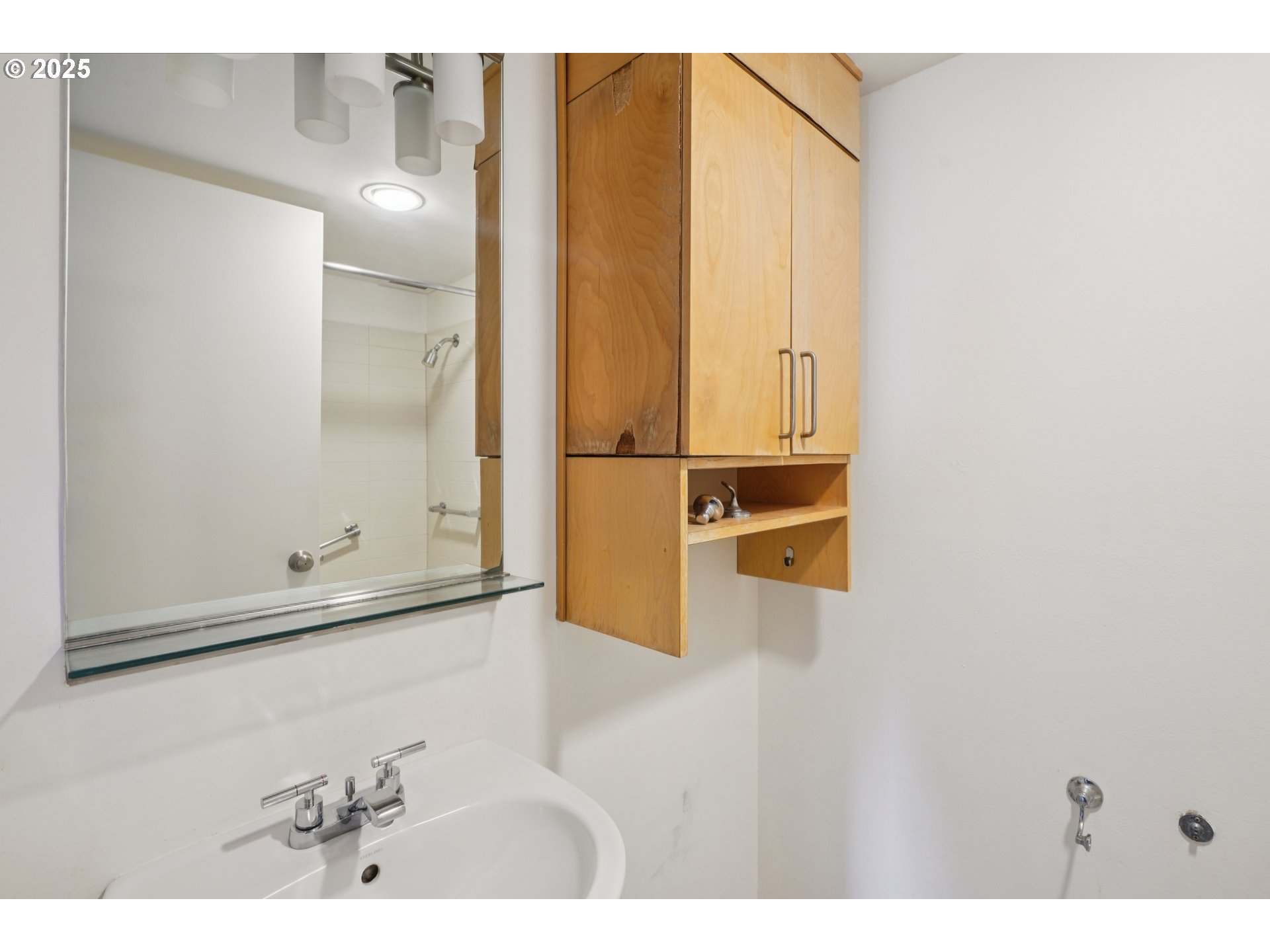 255 Southwest Harrison Street, Unit 12E Portland, OR 97201 - Photo 16 of 28 Gallery Image 16