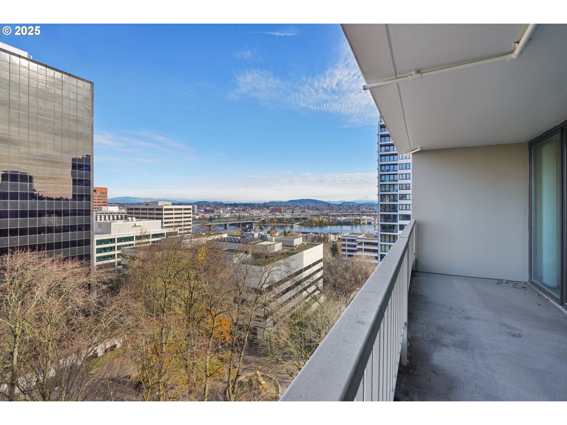 255 Southwest Harrison Street, Unit 12E Portland, OR 97201 - Photo 18 of 28 Gallery Image 18