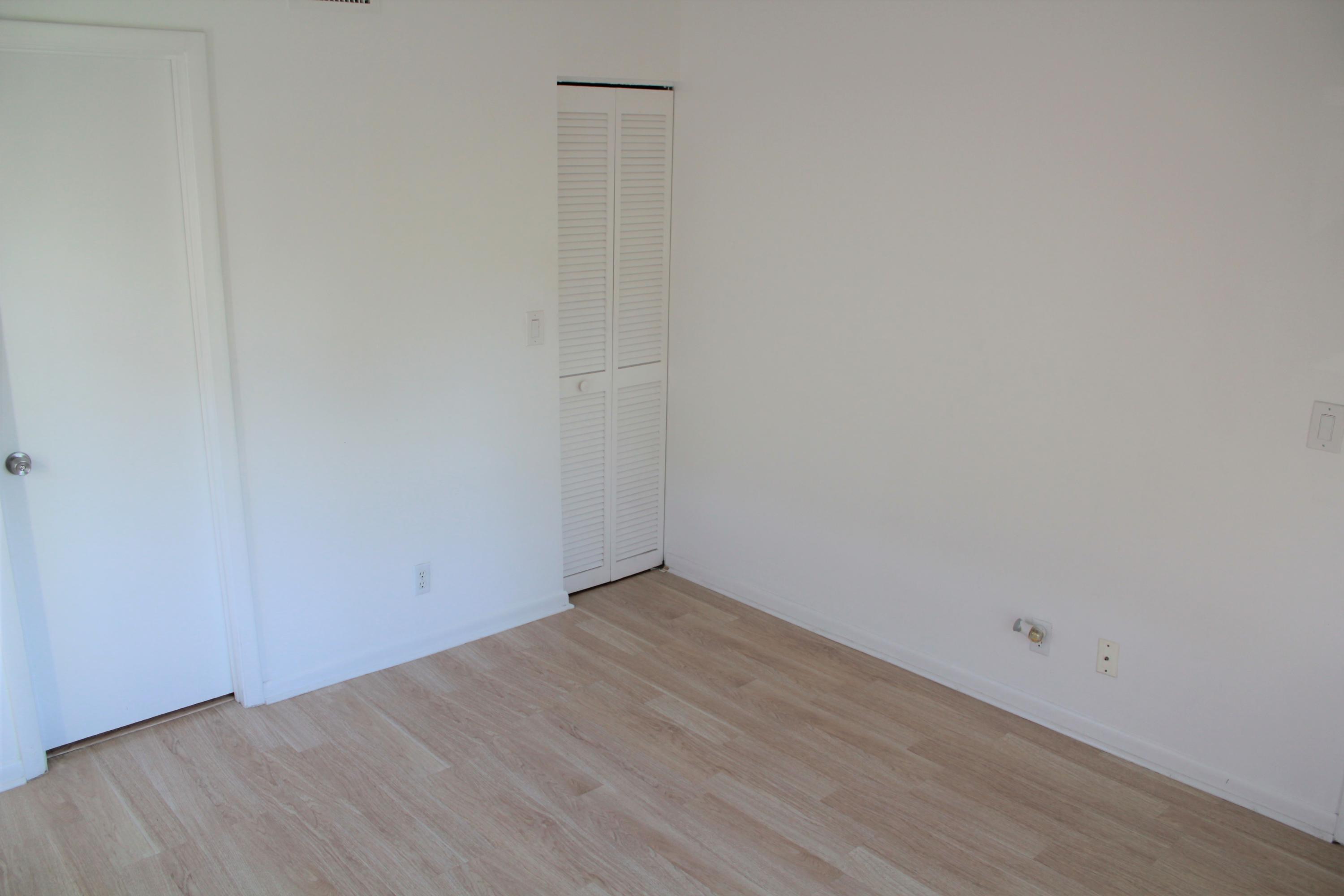21900 Lake Forest Circle, Unit 206 Boca Raton, FL 33433 - Photo 11 of 14 BEDROOM