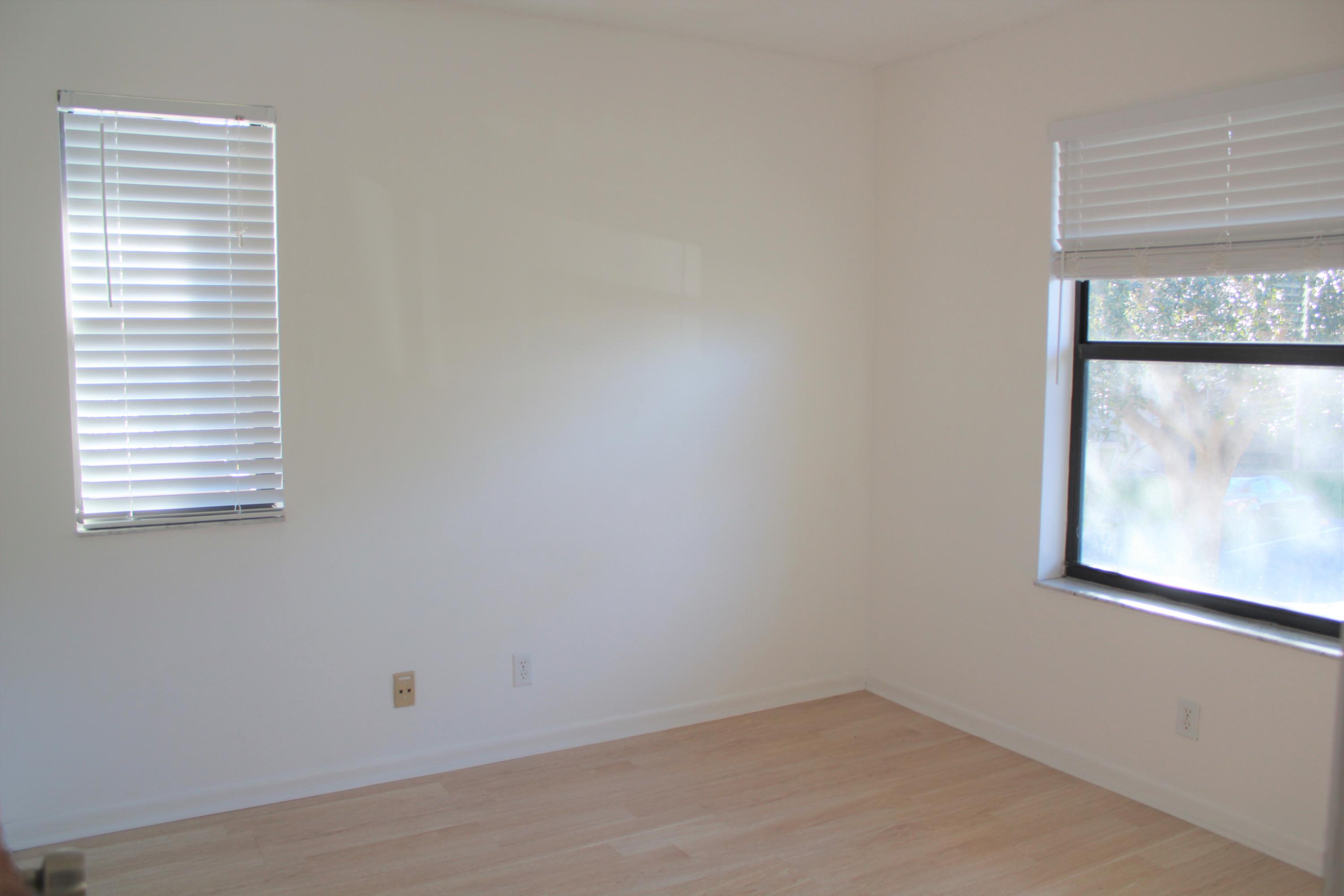 21900 Lake Forest Circle, Unit 206 Boca Raton, FL 33433 - Photo 10 of 14 BEDROOM