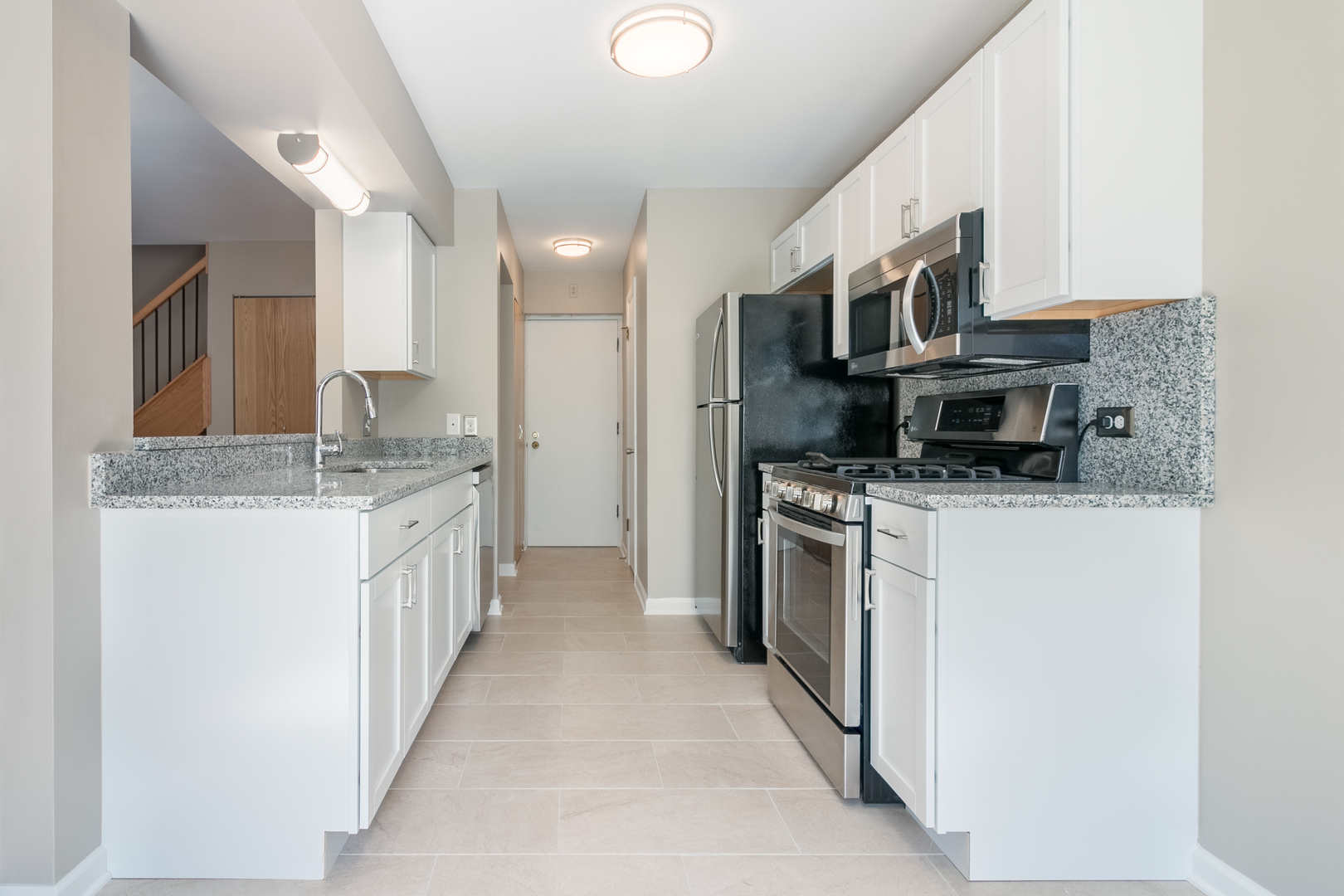 711 Sunfish Point Schaumburg, IL 60194 - Photo 6 of 20
