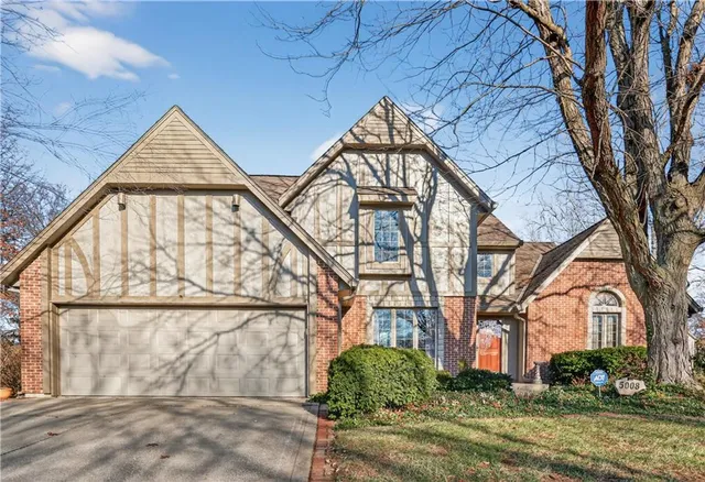 $460,000 | 5008 Northwest 87th Street, Kansas City, MO 64154