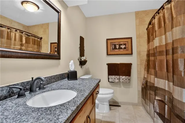 $460,000 | 5008 Northwest 87th Street, Kansas City, MO 64154