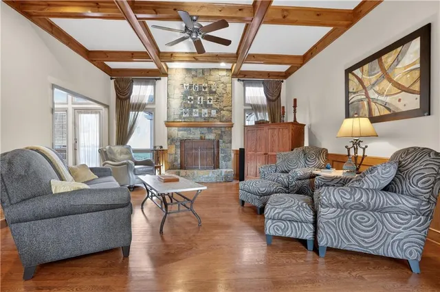 $460,000 | 5008 Northwest 87th Street, Kansas City, MO 64154