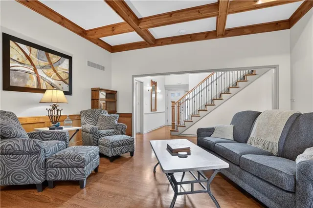 $460,000 | 5008 Northwest 87th Street, Kansas City, MO 64154