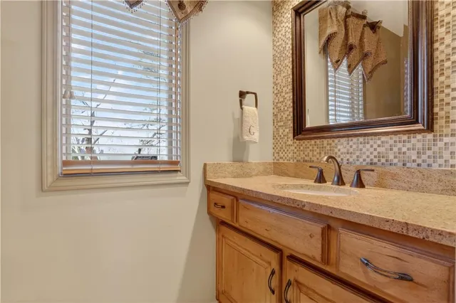 $460,000 | 5008 Northwest 87th Street, Kansas City, MO 64154