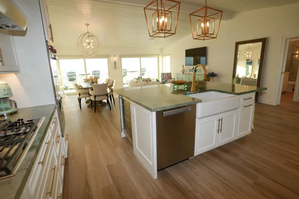 $3,625,000 | 224 West Seaview Circle, Marathon, FL 33050