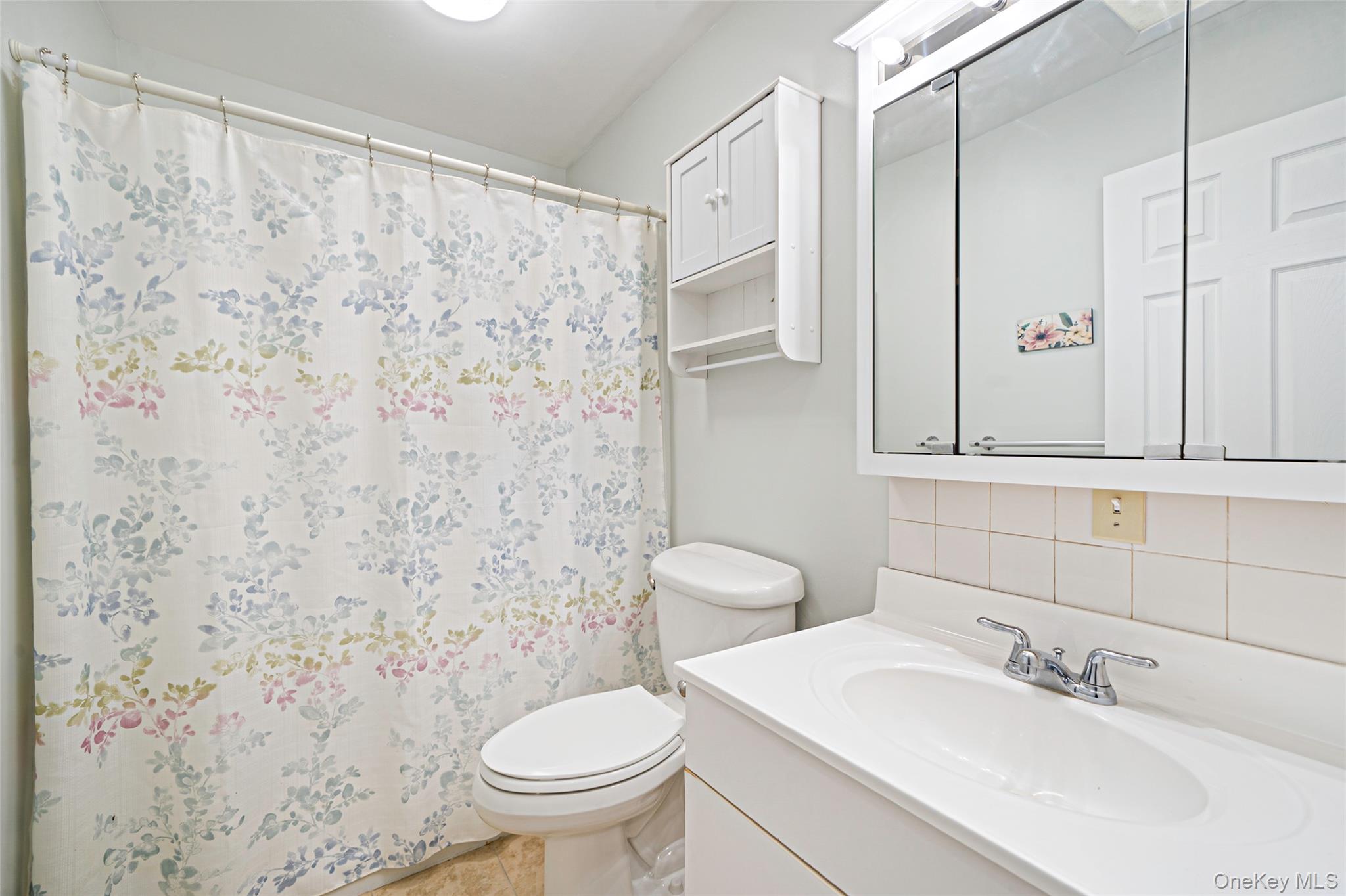 231 Blackpool Court Ridge, NY 11961 - Photo 19 of 30 Gallery Image 19