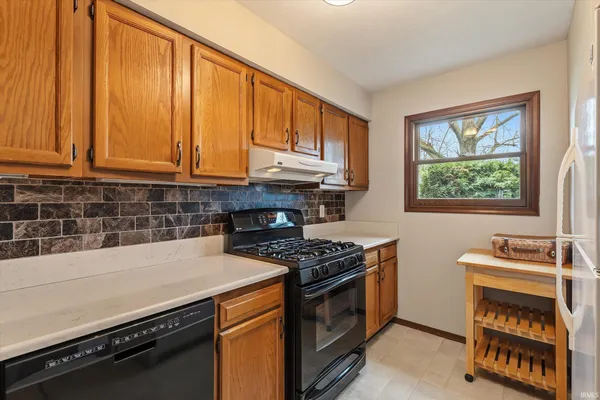 $219,900 | 2022 Poppy Court, Mishawaka, IN 46544