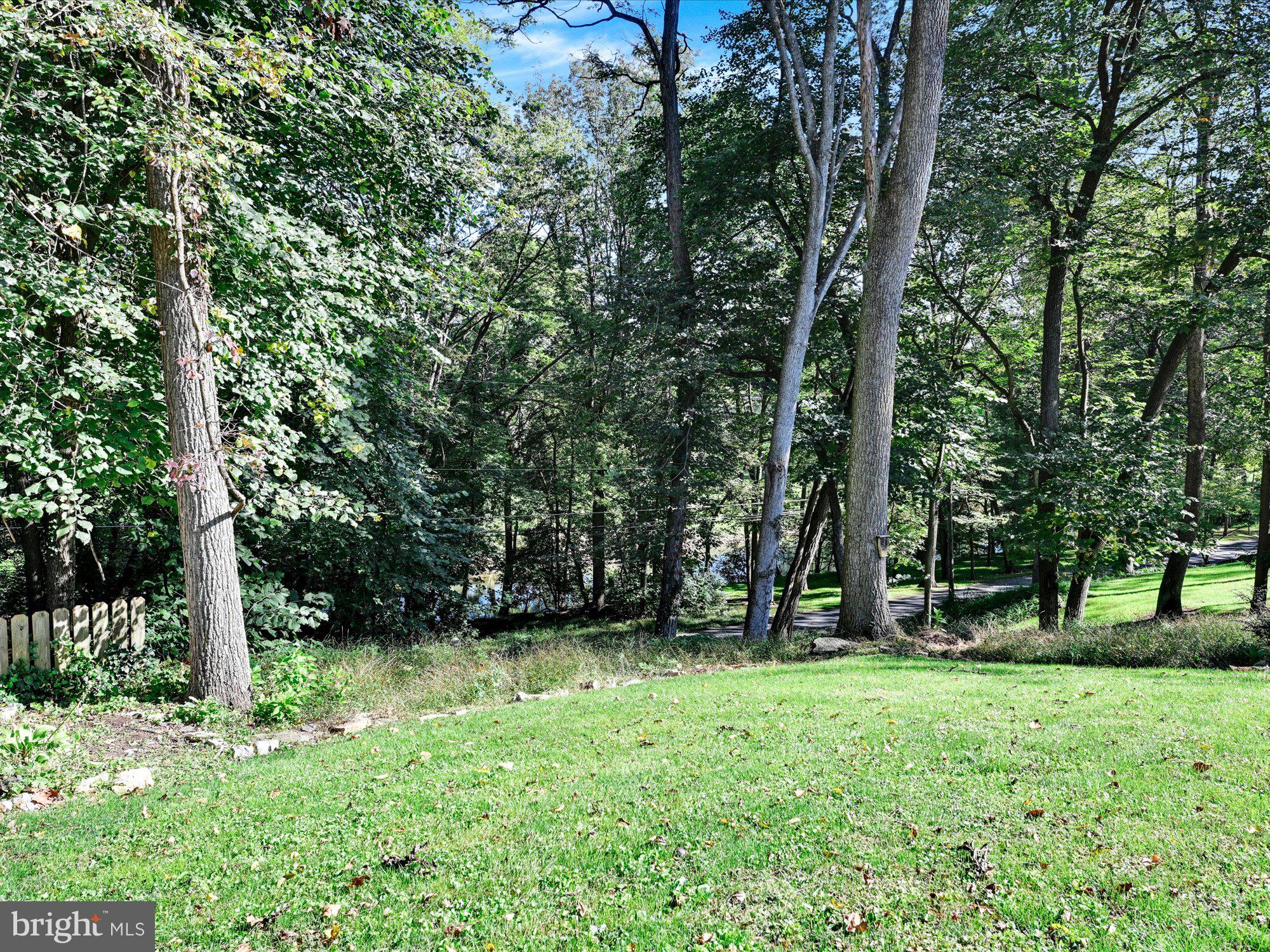 22 Cocalico Road Lititz, PA 17543 - Photo 31 of 32 Yard
