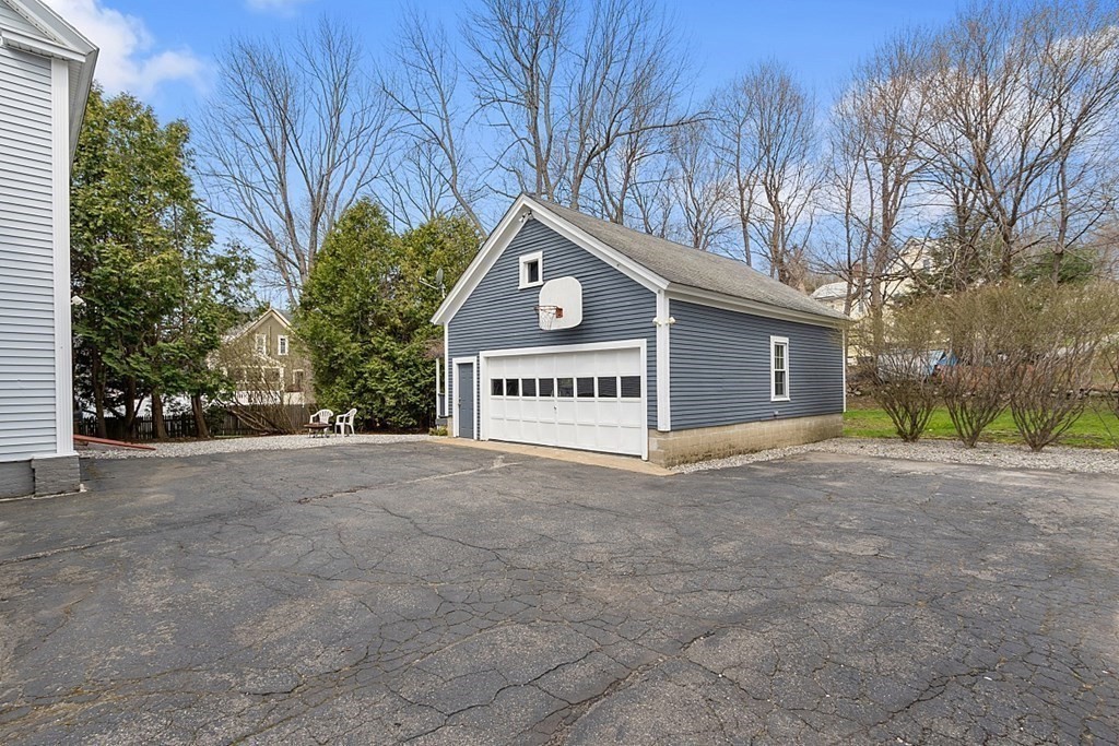 42 Cherry Street Gardner, MA 01440 - Photo 4 of 42