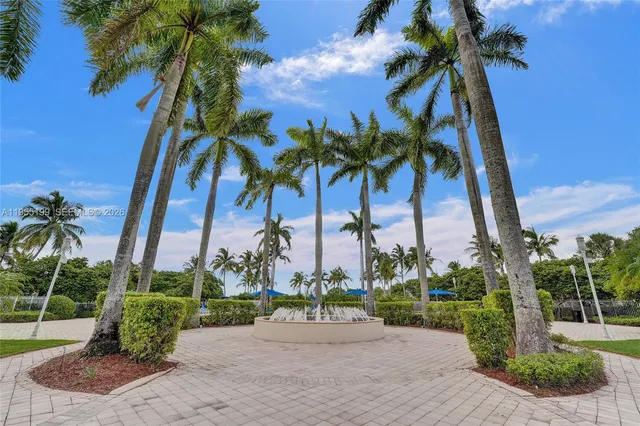 $850,000 | 1994 Northwest 169th Avenue, Pembroke Pines, FL 33028