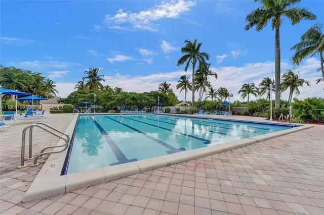 $850,000 | 1994 Northwest 169th Avenue, Pembroke Pines, FL 33028