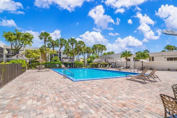 $2,350 | 8005 Southwest 107th Avenue, Unit 317, Miami, FL 33173