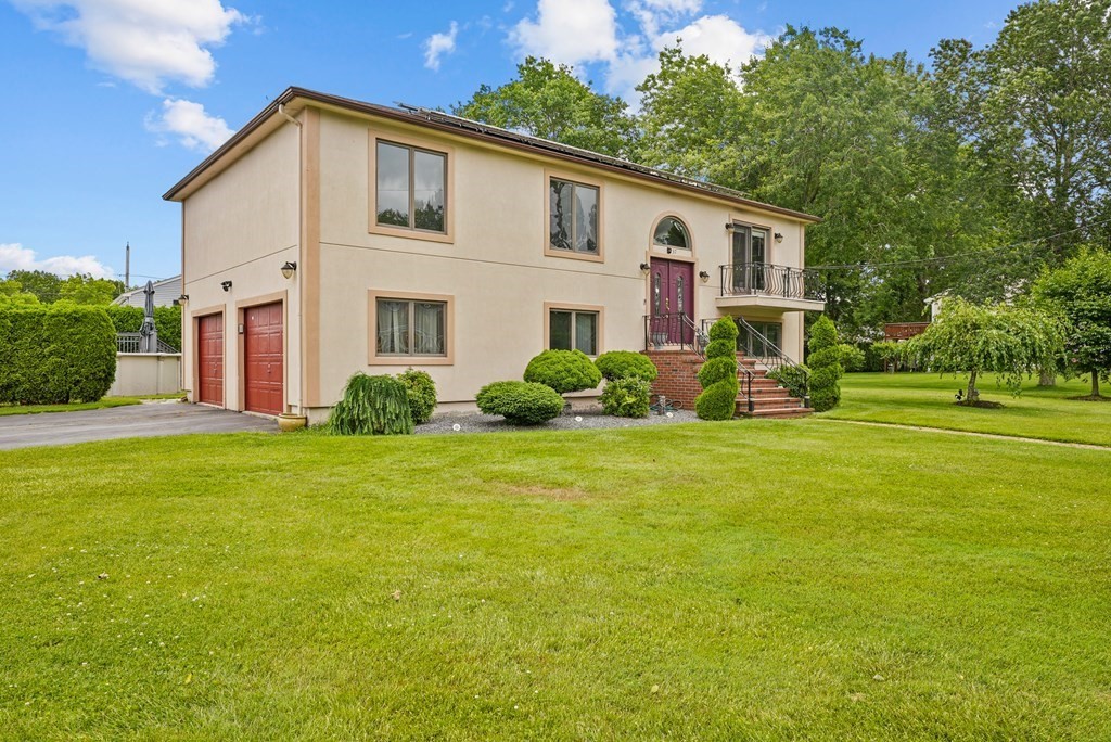137 Ridgecrest Road Fall River, MA 02720 - Photo 1 of 33 Gallery Image 1