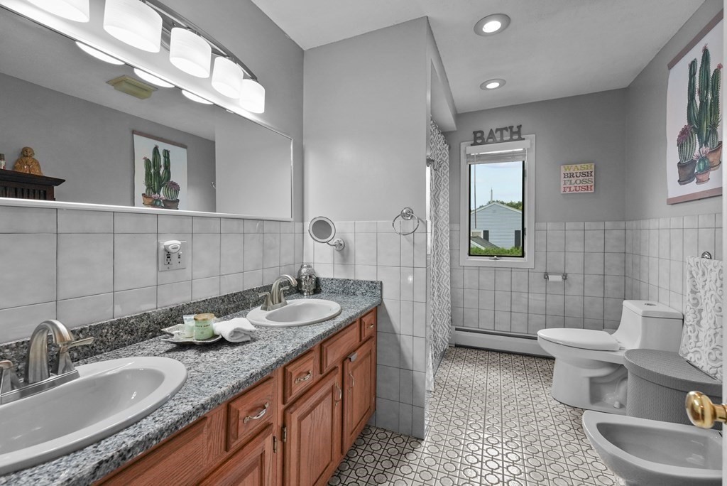 137 Ridgecrest Road Fall River, MA 02720 - Photo 20 of 33 Gallery Image 20