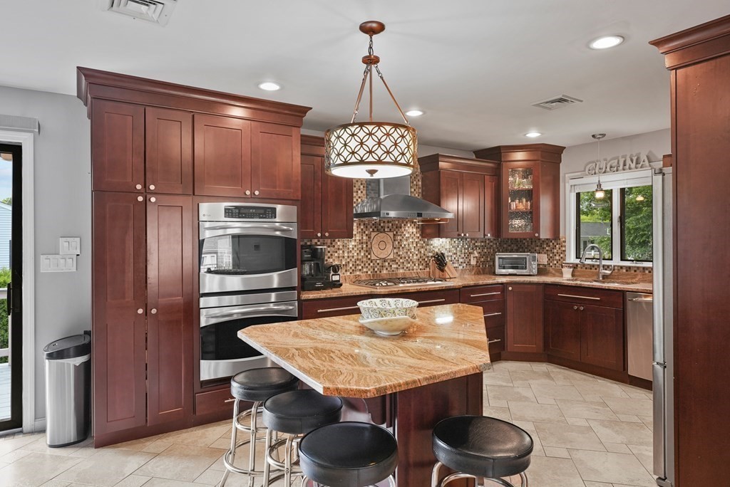 137 Ridgecrest Road Fall River, MA 02720 - Photo 3 of 33 Gallery Image 3
