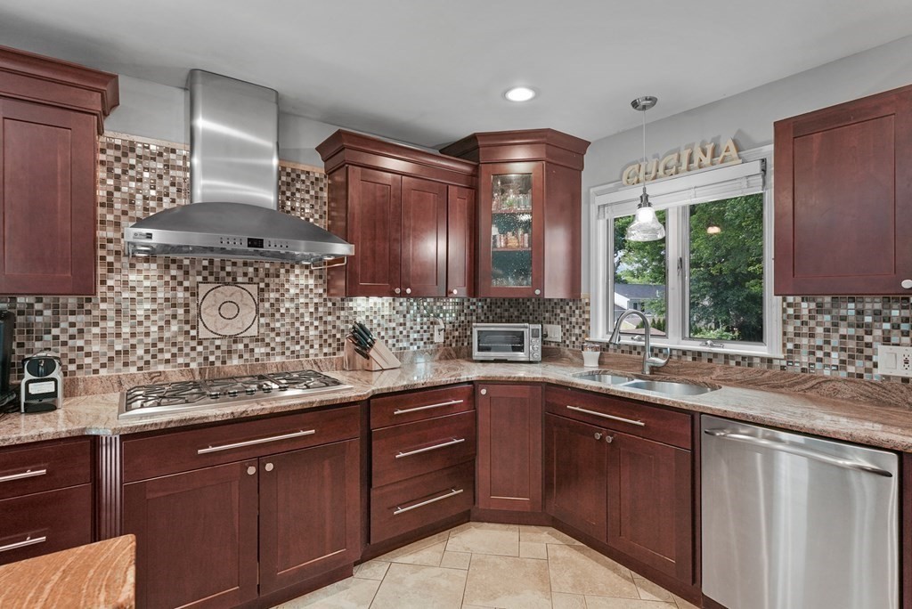 137 Ridgecrest Road Fall River, MA 02720 - Photo 7 of 33 Gallery Image 7