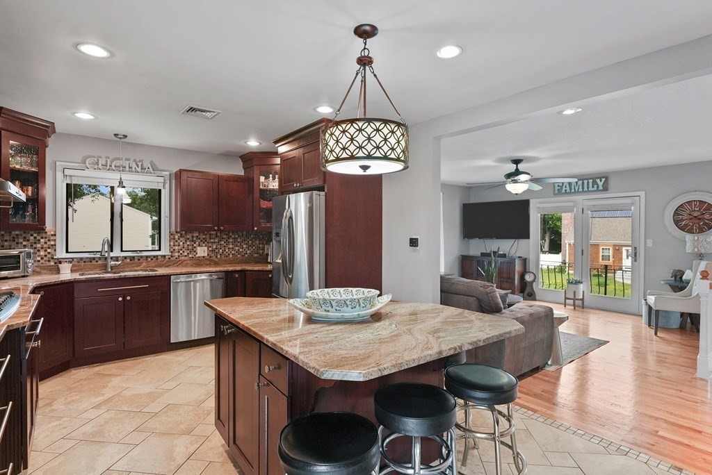137 Ridgecrest Road Fall River, MA 02720 - Photo 9 of 33 Gallery Image 9