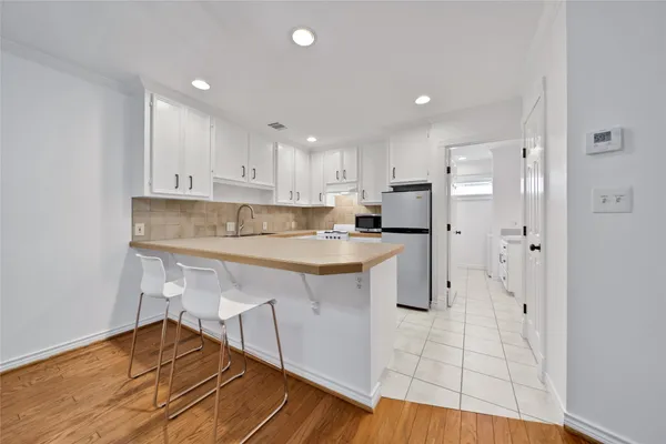 $1,900 | 520 West 15th Street, Houston, TX 77008