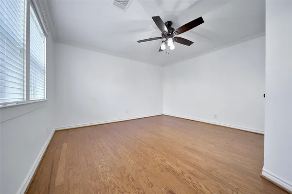 $1,900 | 520 West 15th Street, Houston, TX 77008