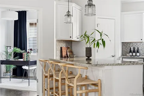 $800,000 | 11248 East 25th Drive, Aurora, CO 80010