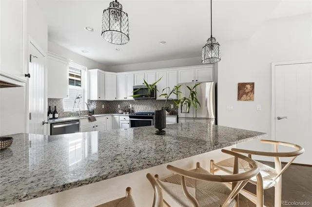 $800,000 | 11248 East 25th Drive, Aurora, CO 80010