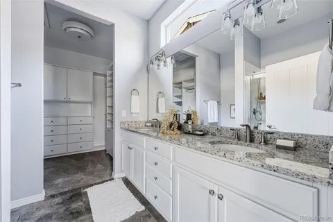 $800,000 | 11248 East 25th Drive, Aurora, CO 80010