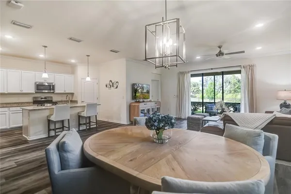 $550,000 | 10015 Marbella Drive, Bradenton, FL 34211