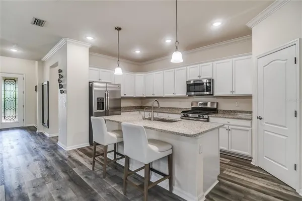 $550,000 | 10015 Marbella Drive, Bradenton, FL 34211