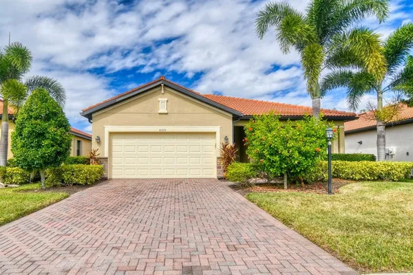 $550,000 | 10015 Marbella Drive, Bradenton, FL 34211