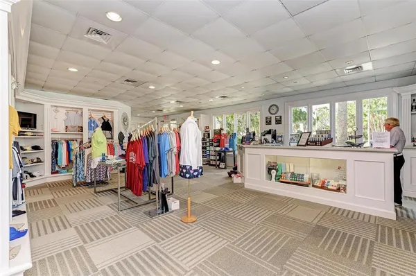 $550,000 | 10015 Marbella Drive, Bradenton, FL 34211