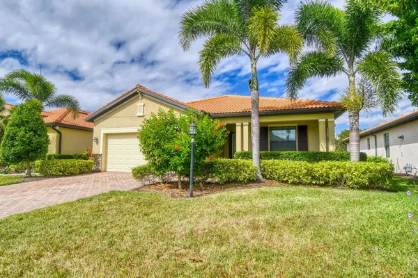 $550,000 | 10015 Marbella Drive, Bradenton, FL 34211