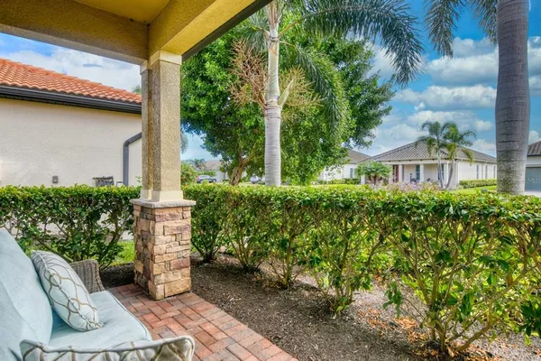 $550,000 | 10015 Marbella Drive, Bradenton, FL 34211