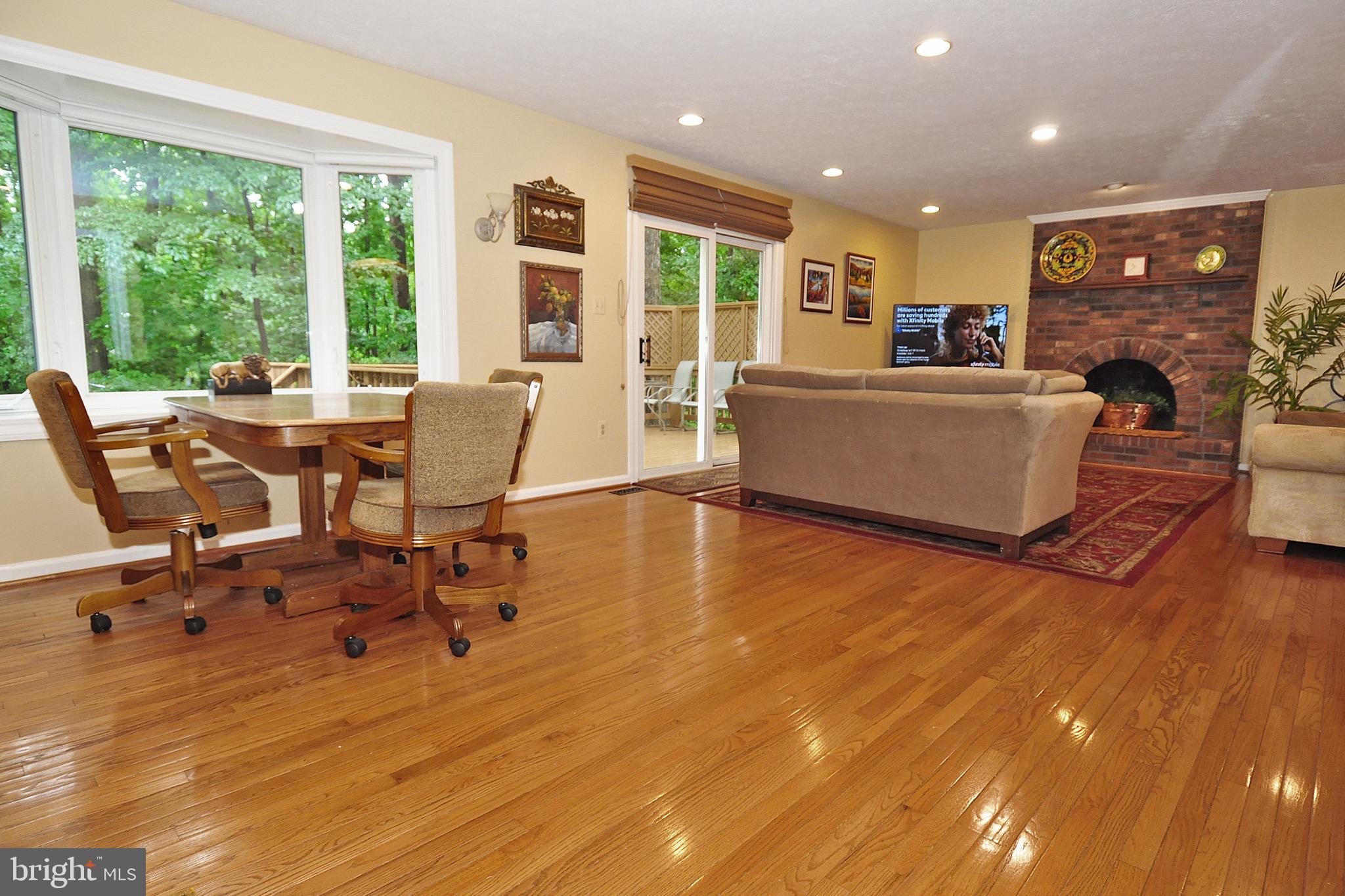 38 Carrollton Road Sterling, VA 20165 - Photo 15 of 53 Breakfast Area Opens to Family Room