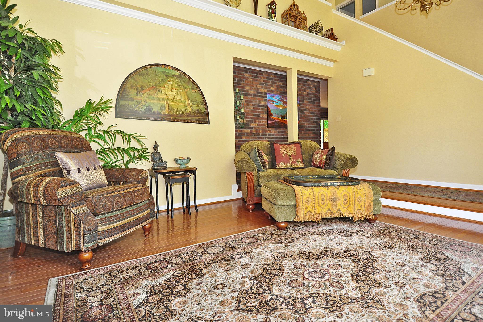 38 Carrollton Road Sterling, VA 20165 - Photo 4 of 53 Living Room with Cathedral Ceiling