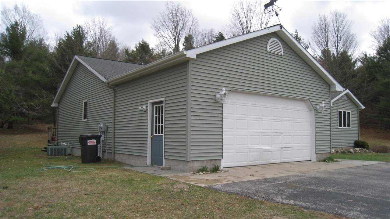 2085 North Carmean Road Interlochen, MI 49643 - Photo 33 of 50 1798079-33.JPG