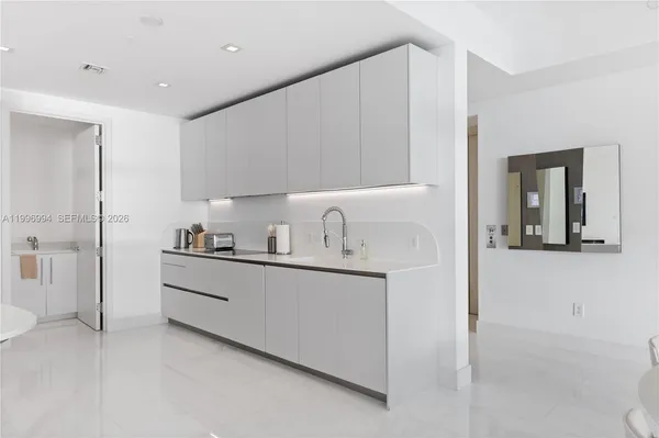 $12,999 | 16901 Collins Avenue, Unit 802, Sunny Isles Beach, FL 33160