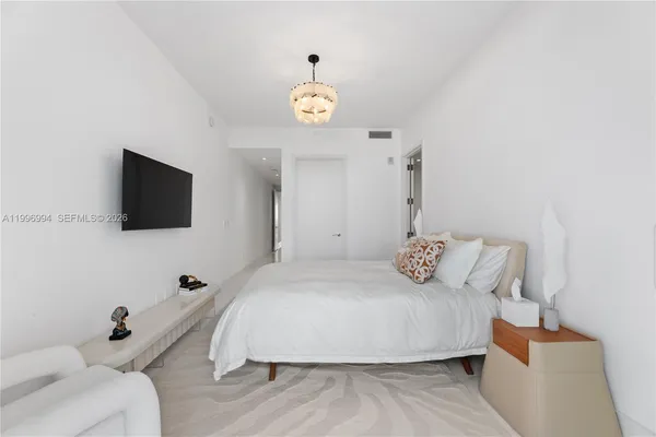 $12,999 | 16901 Collins Avenue, Unit 802, Sunny Isles Beach, FL 33160