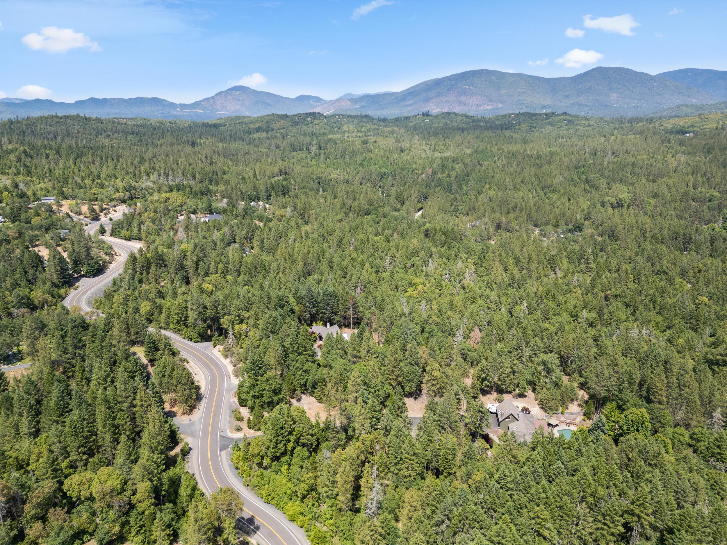 1219 North Pinnon Road Grants Pass, OR 97526 - Photo 46 of 48 44