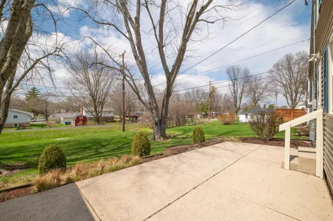 $385,000 | W63N391 Hillcrest Avenue, Cedarburg, WI 53012