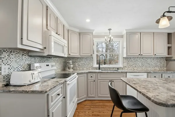 $825,000 | 136 Revere Street, Marshfield, MA 02050